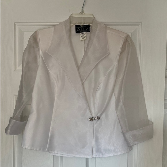 Alex Evenings Sheer White Blazer with Brooch - Picture 1 of 1